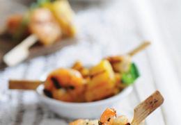 Prawn Skewers With Garlic Bread - SuperValu