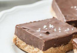 Chocolate Peanut Butter Bars (No-Bake)
