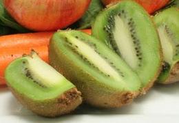 Apple Kiwi Green Smoothies - Simply Whisked