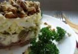 Салат с говядиной, огурцами и шампиньонами - кулинарный рецепт.