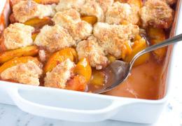 Easy Peach Cobbler Recipe with Biscuit Top