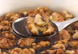 Салат из свеклы с грецкими орехами: рецепт с фото пошагово