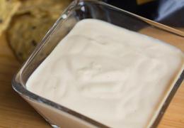 Simple Beer Cheese Dip
