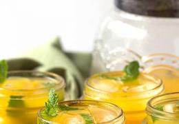 Refreshing Homemade Mango Lemonade