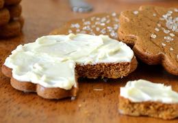 Old Fashioned Soft Molasses Cookies {Vegan}