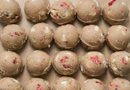 Strawberry + Cream Cookies