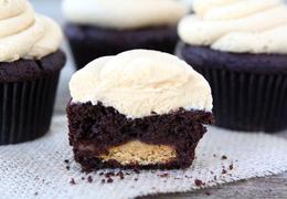 Chocolate Peanut Butter Cup Cupcakes