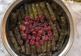 Zeytinyağlı Vişneli Yaprak Sarma