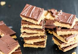 Reeses Squares - 5 Ingredients & No Bake (Reese's)