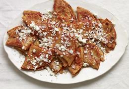 Enchiladas in Red Tomato Sauce