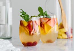 White Sangria with Mango and Berries