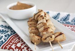 Chicken Sate with Spicy Peanut Dipping Sauce
