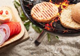 Fish burger with chilli mayonnaise